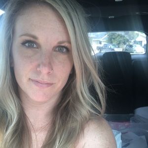 Meet your Posher, Carrie